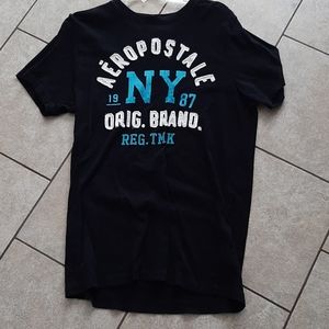 Black aeropostale t shirt